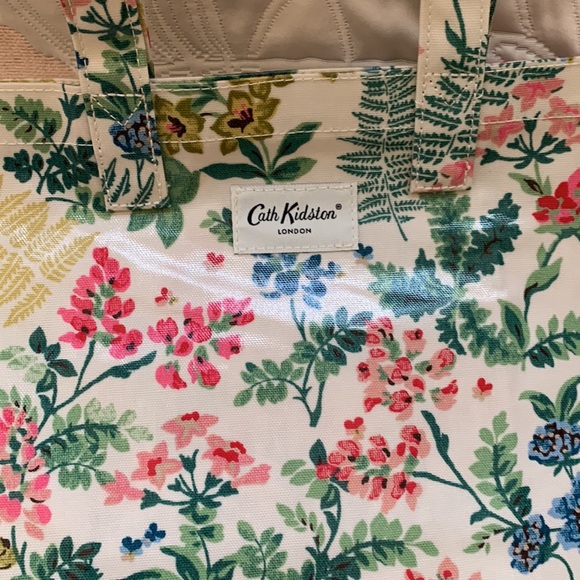 Cath Kidston Women’s Twilight Garden Shiny Tote Bags - Picture 2 of 4